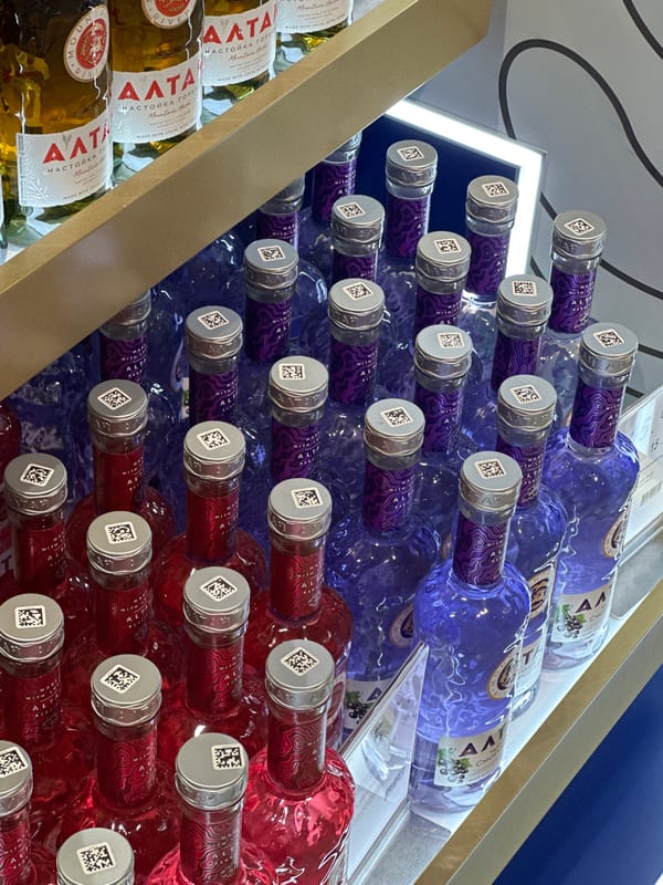 Traditional Russian souvenirs and alcohol displays spotted in Khimki stores