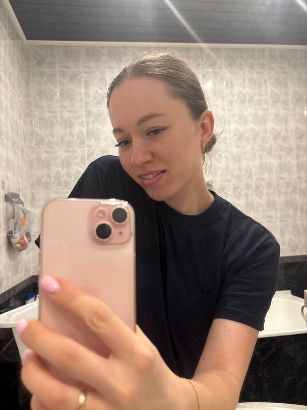 Woman takes bathroom selfies in Ферма, Russia