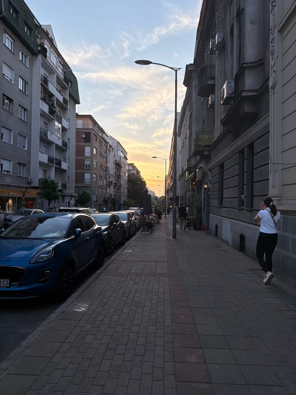 Racing-liveried Porsche convertible spotted on Belgrade streets