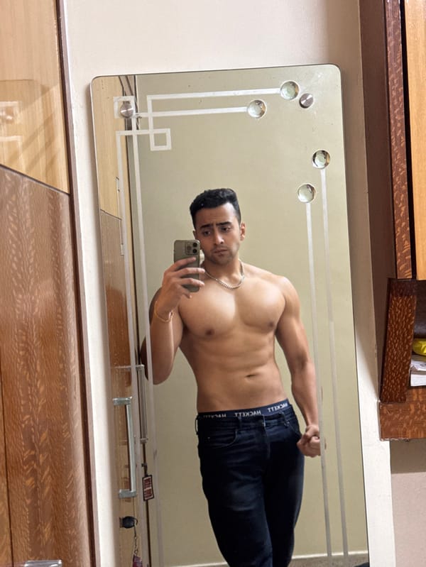 Man captures extensive mirror selfie session in Kolkata residence