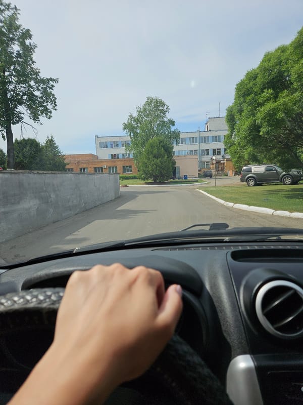 Morning street activity observed in Chaikovsky, Russia