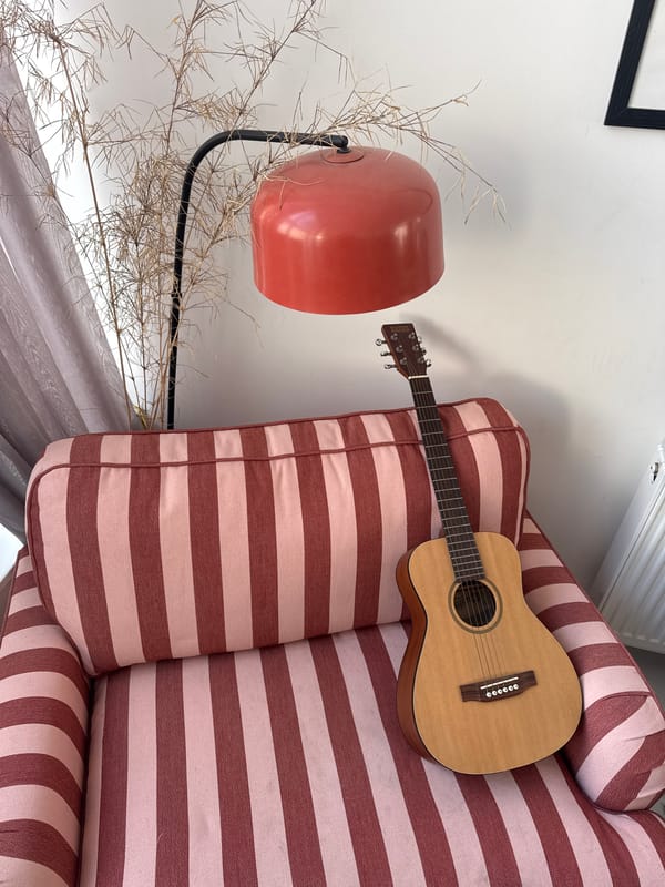 London resident documents morning domestic scenes, personal belongings