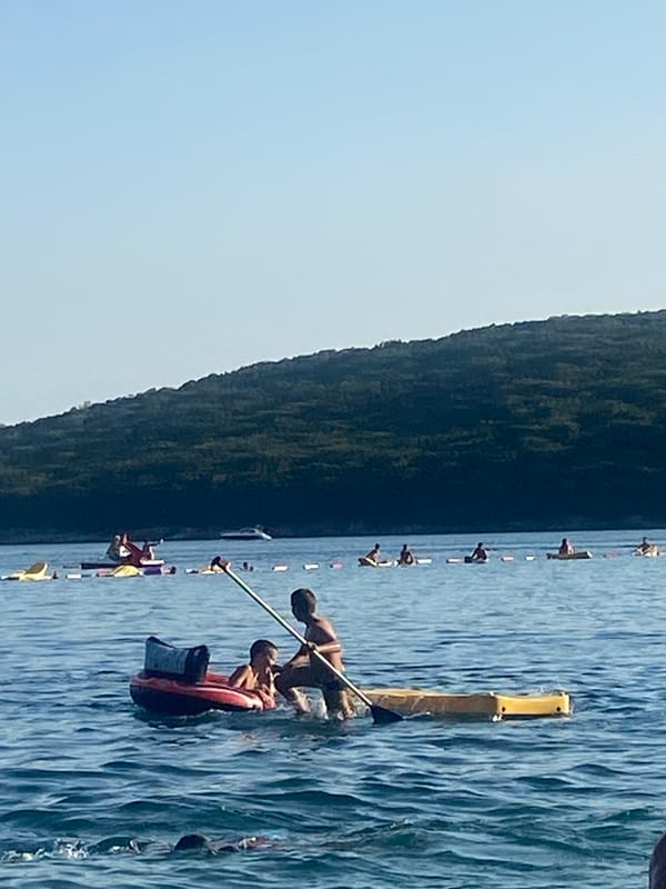 Afternoon on the Adriatic: a relaxed mix of water activities