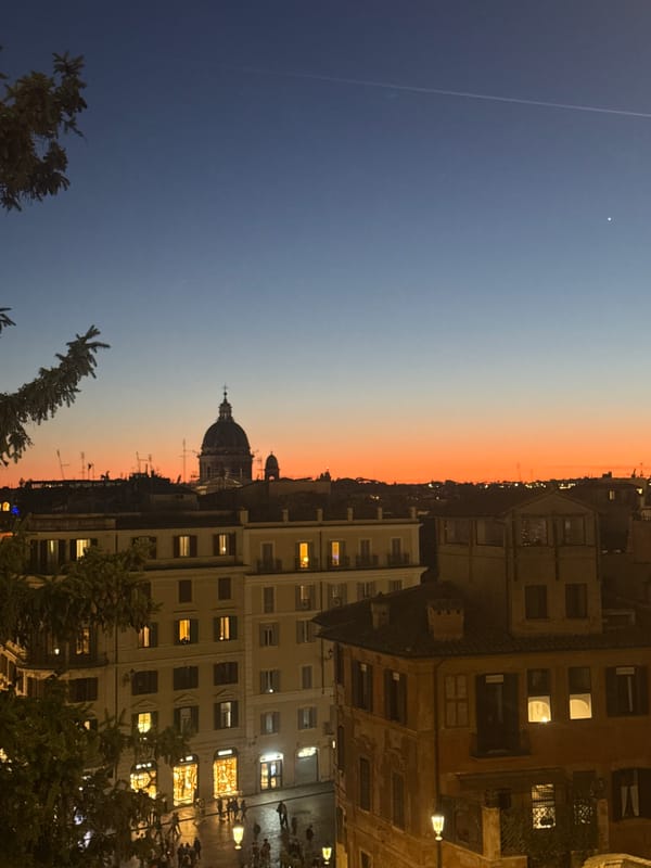 Rome witness captures twilight sky with star, mysterious line
