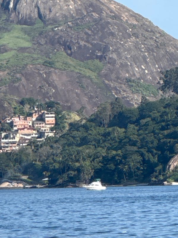 Niterói coastline and bay from multiple angles