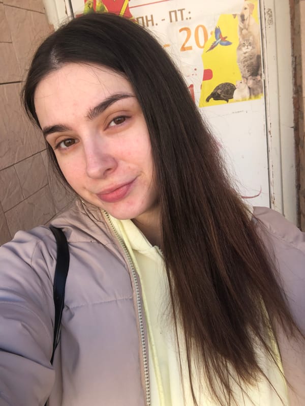 Morning street life documented across Noviy, Russia