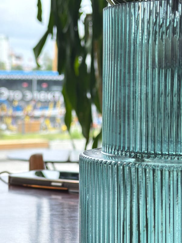 Moscow residents share digital messages, glass fixtures during morning hours