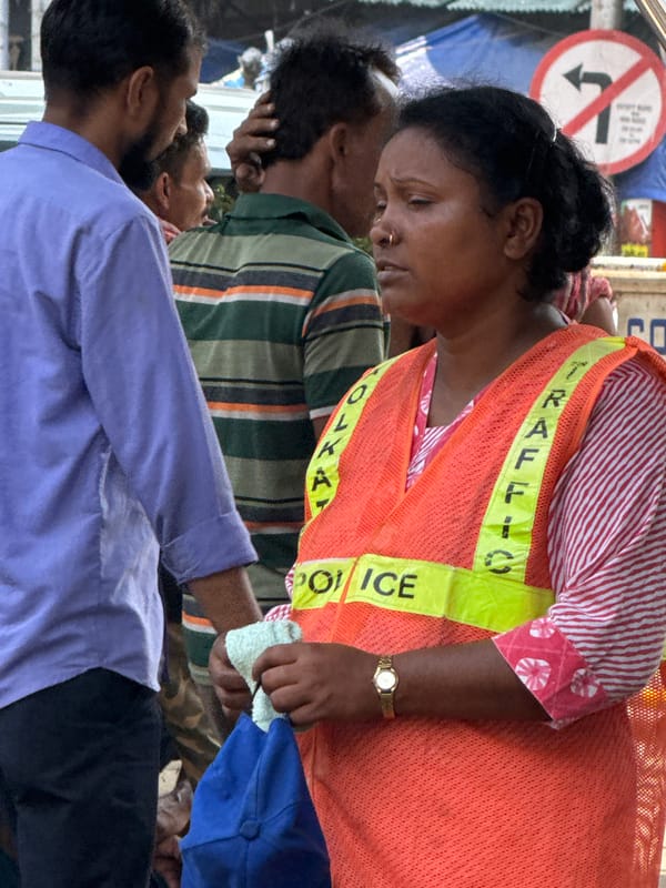 Morning traffic patrol observed in Kolkata streets