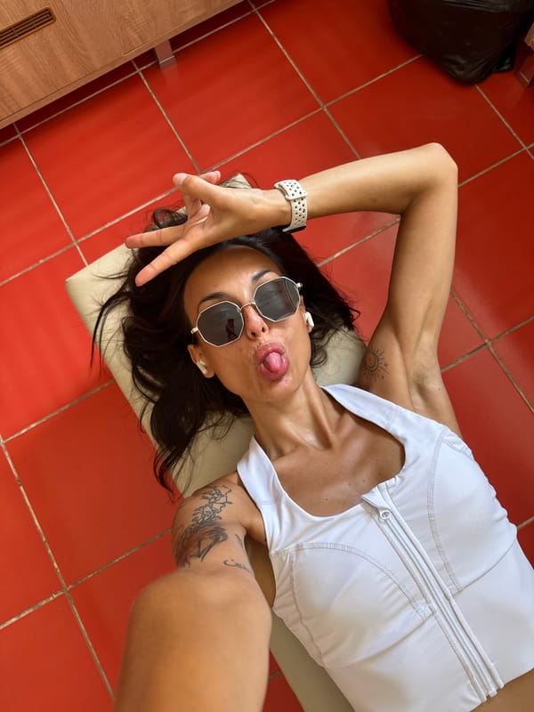 Gym selfie session in Pleven on a July morning