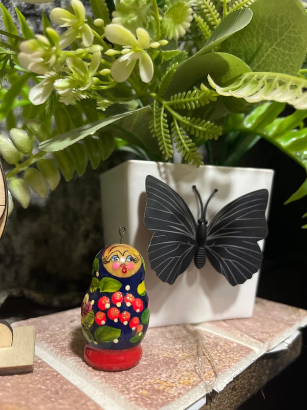 Decorative goods and trinkets at a Tbilisi gift stall