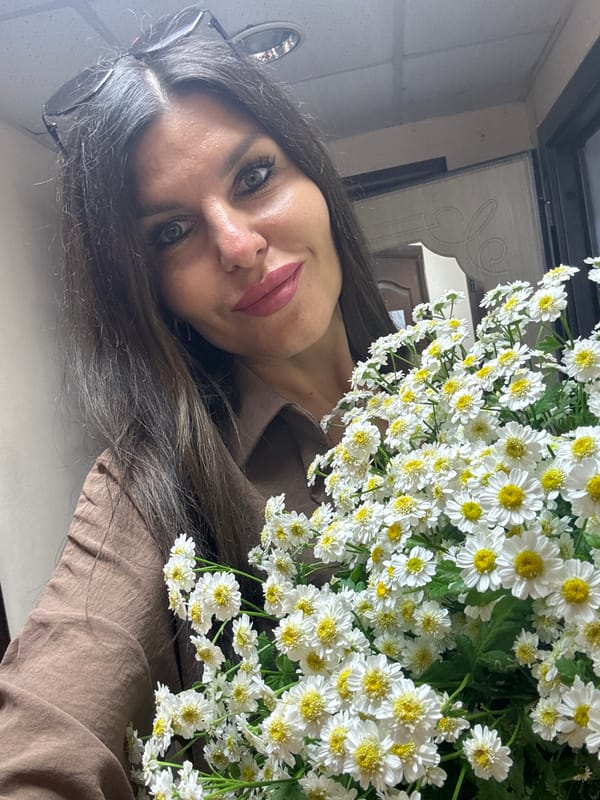 Daisies, butterflies, and a sunny afternoon in Chaikovsky
