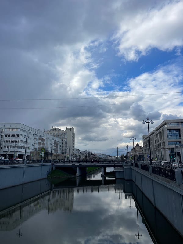 Unknown witness documents Kazan urban scenes in seven-minute span