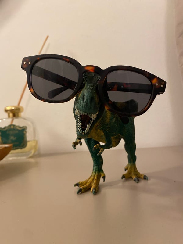 Toy dinosaur in sunglasses spotted in Lucerne