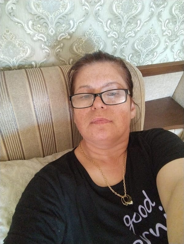 Quiet afternoon at home in Kingisepp, selfies and toy time