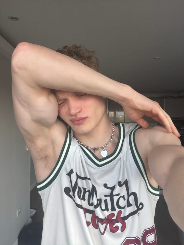 Young man documented in selfies and cooking across London