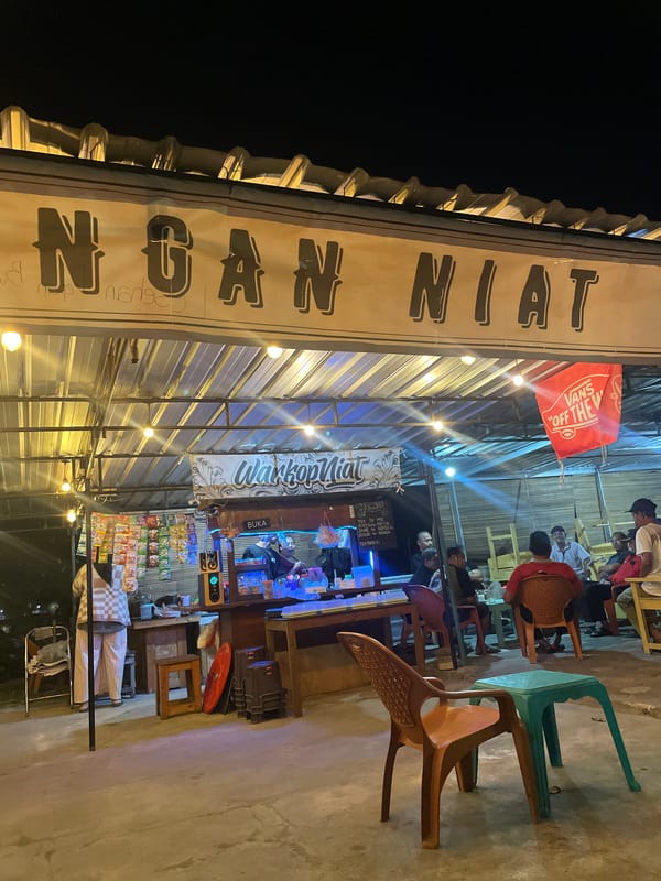 Roadside cafe, motorcyclists, and donuts documented by witnesses