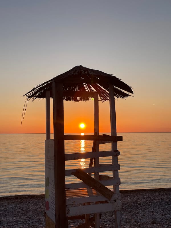 Quiet afternoon moments captured at two outdoor locations in Bar