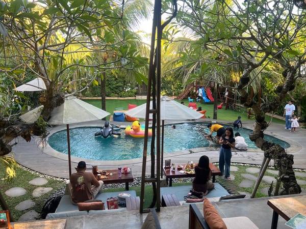 Resort dining and pool scenes captured in North Kuta