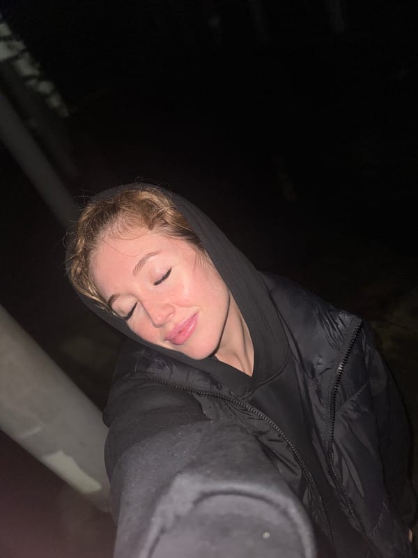 Friends gather for drinks and selfies in Kyndygh