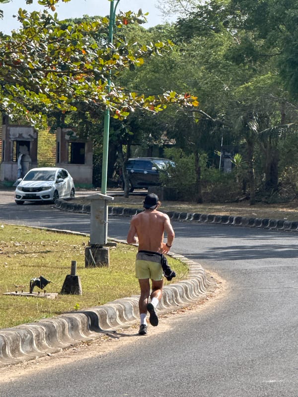 Quiet morning scenes along the streets and greenery of Kuta Selatan