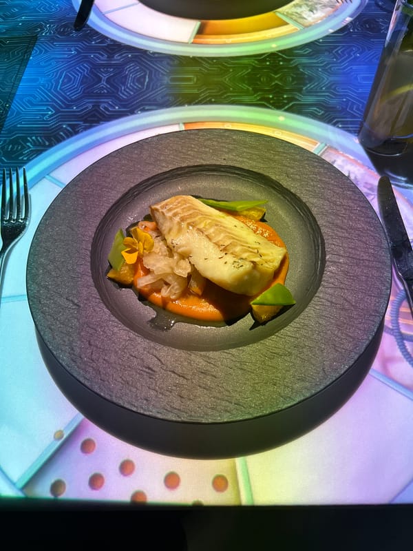 Interactive dining experience features digital projections in Warsaw restaurant