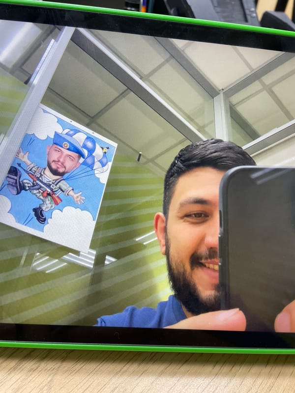 Man takes indoor selfies in Krasnoyarsk apartment