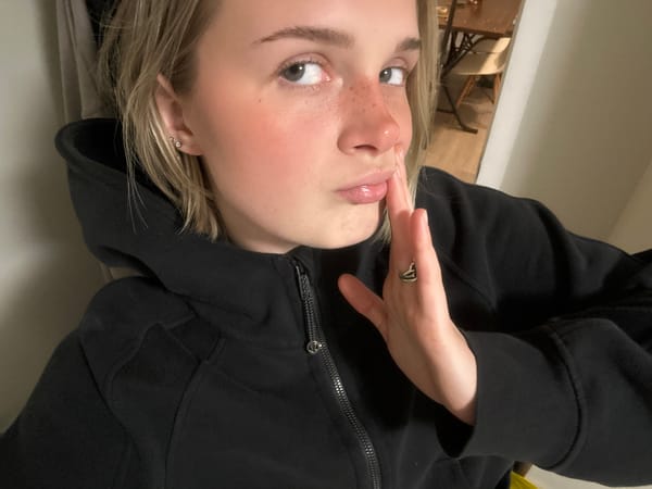 Woman takes bedroom selfies in Vancouver late night