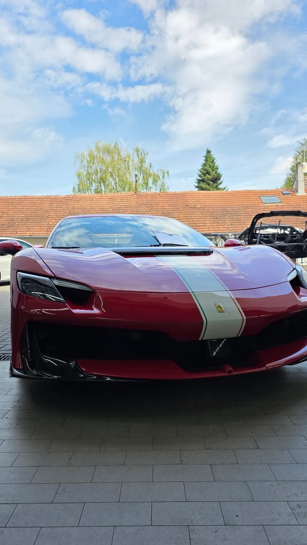Ferrari, vintage Mercedes, and BMW spotted across a morning hour