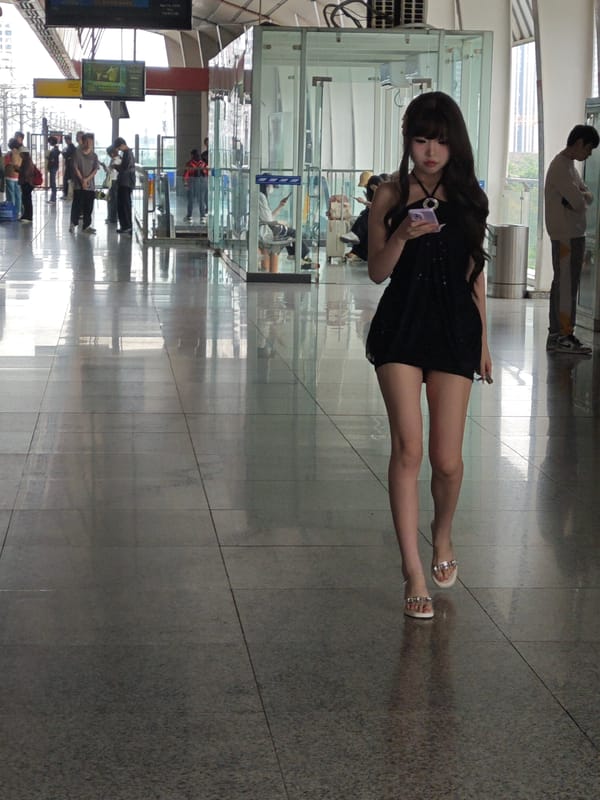 Morning commute scenes captured in Chongqing High-tech Zone