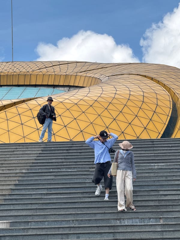 Everyday Da Lat: landmarks, a car wash, and street-level scenes