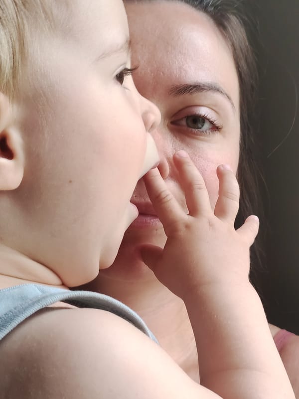Mother and child moment captured in Foki, Russia