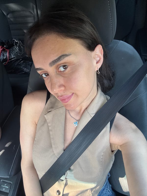 Woman documents early morning car journey through Tbilisi streets