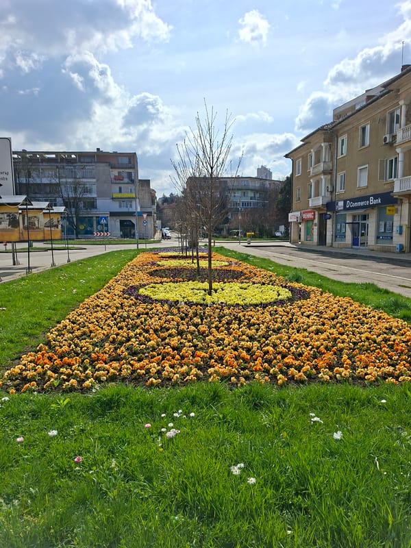Easter displays brighten Razgrad parks with painted eggs, spring flowers