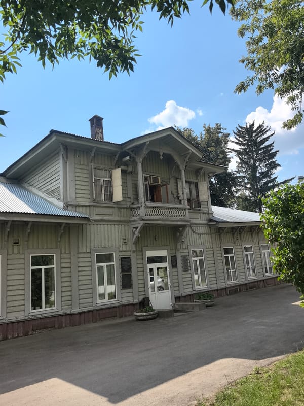 Summer stroll through Nizhny Novgorod's worn wooden streetscape