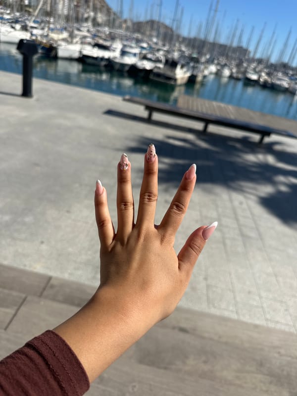 Dance performance filmed on Alicante waterfront pier