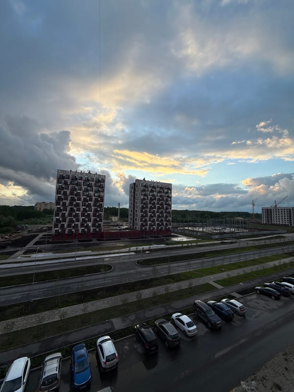 Storm clouds with sunlight breaks observed over Veliky Novgorod