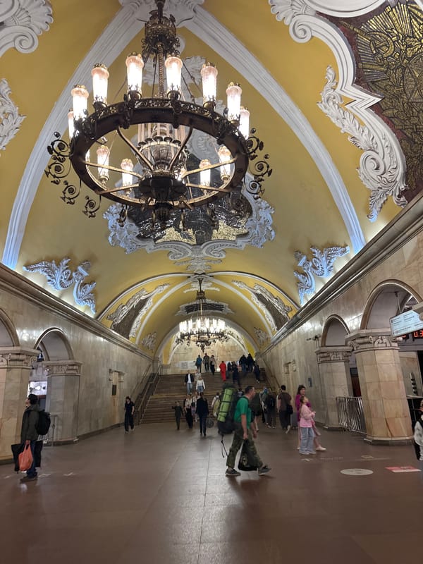 Moscow Metro's ornate Komsomolskaya station architecture documented by witness