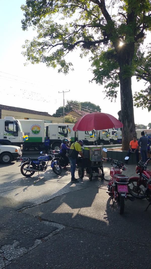 Community gathering draws crowds to Plaza Páez in Tinaquillo