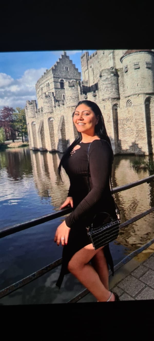 Afternoon leisure memories: castle visit, garden walks, dining captured