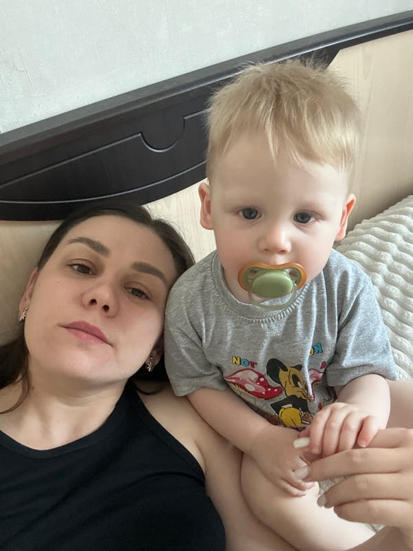 Family life and home renovation documented in Chaikovsky, Russia