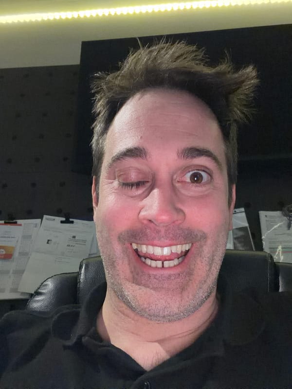 Luxembourg resident researches tile company during work session