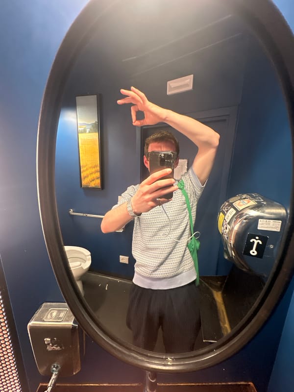 Florence evening captures: restroom selfies and bridge musician