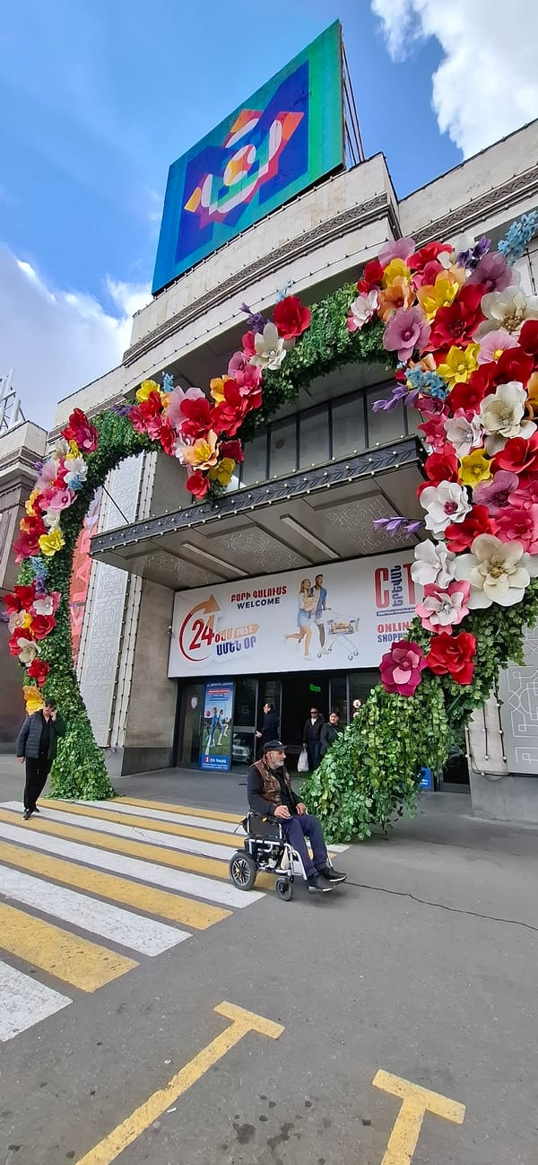 Floral displays documented at Yerevan commercial building Friday morning