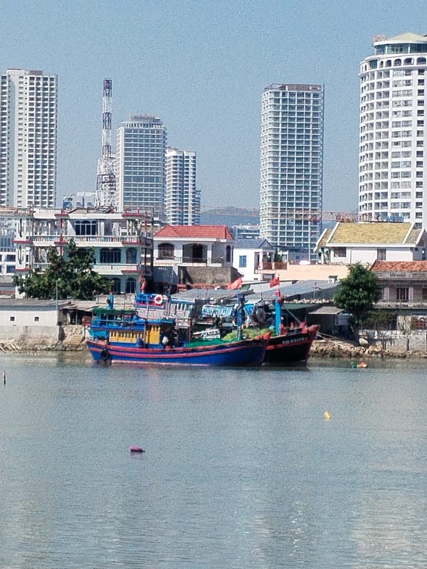 Daily life documented in Vietnam coastal district over 10 minutes