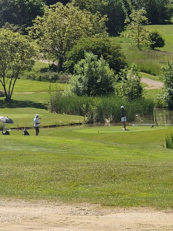 Quiet day in Lenningen: golf, local business, outdoor landmarks