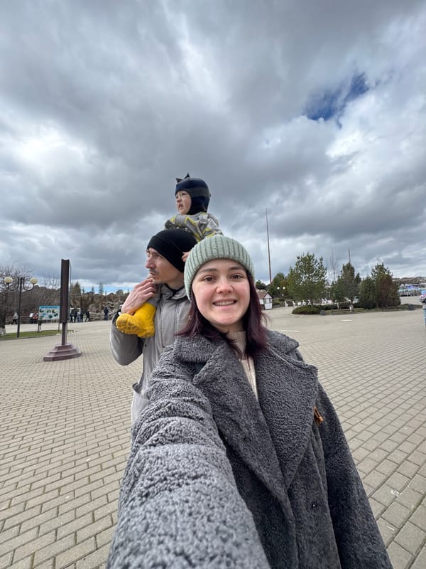 Family visits Izhevsk Zoo, views canid exhibit Sunday morning