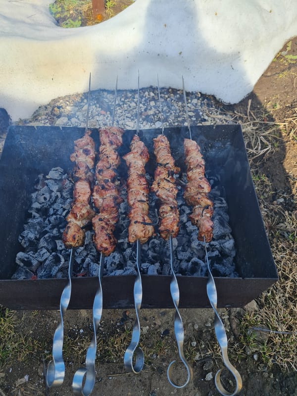 Easter barbecue observed in snowy Russian village