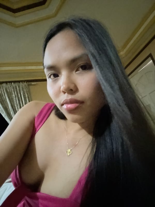 Woman Takes Multiple Selfies in Kiblawan Home