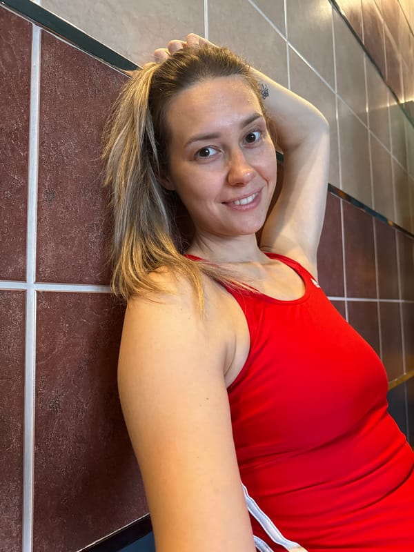 Pool training and casual moments in Chaikovsky
