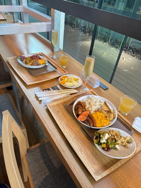 Morning routine documented in Beppu breakfast scene and selfie